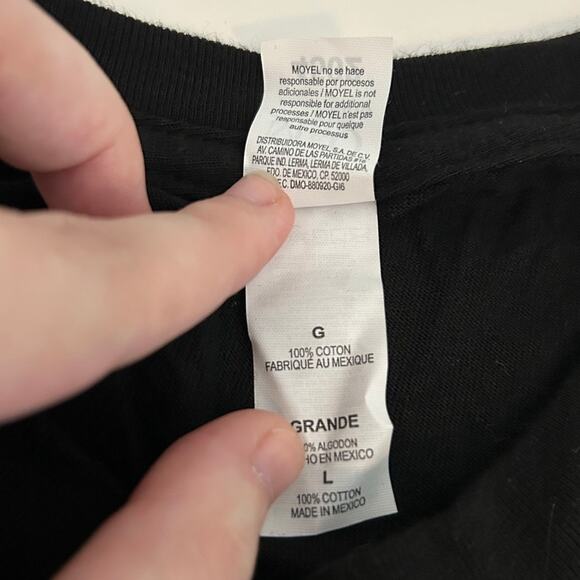 CHAINSAW MAN Makima Graphic Tee NEW Anime Black Short Sleeve Size L - Picture 6 of 6